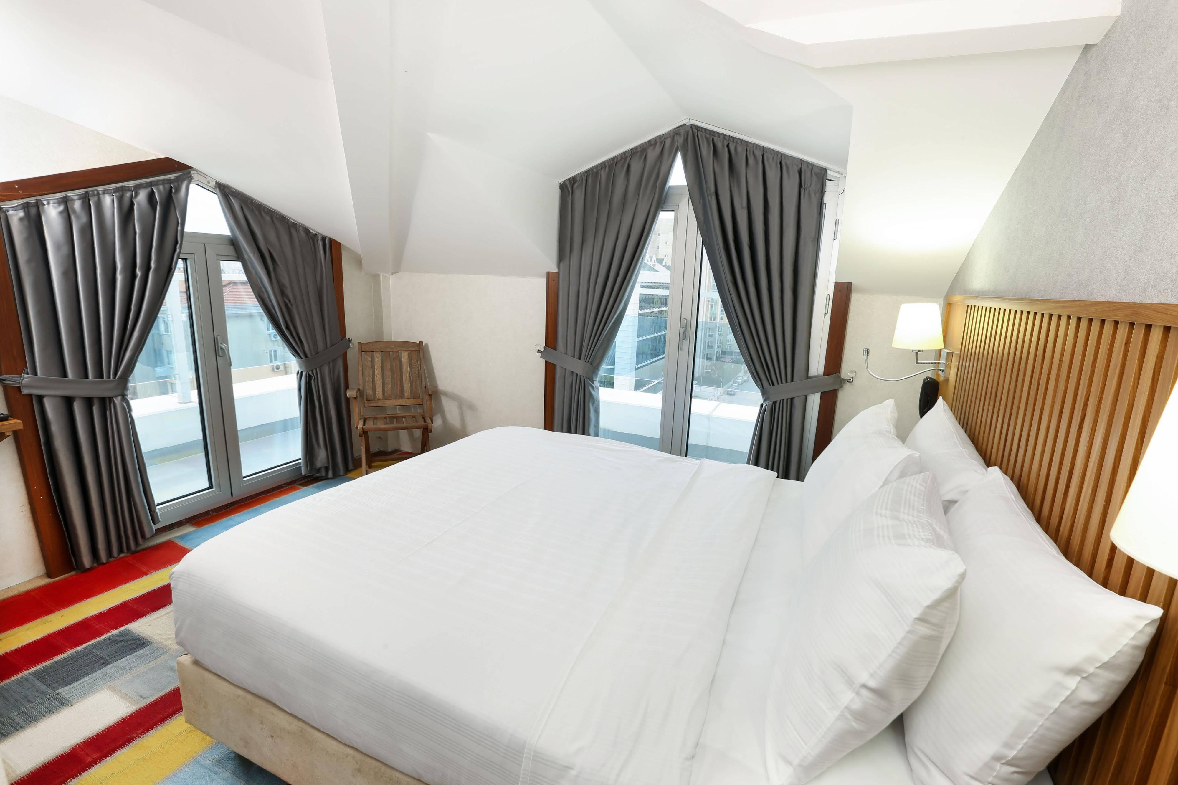 Discovery Hotel Istambul Exterior foto